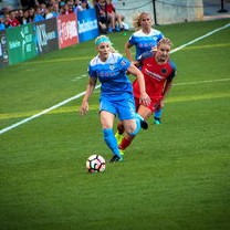 开云体育官网下载-职业联赛视听内容缺乏球迷主动生产空间，职业联赛现场