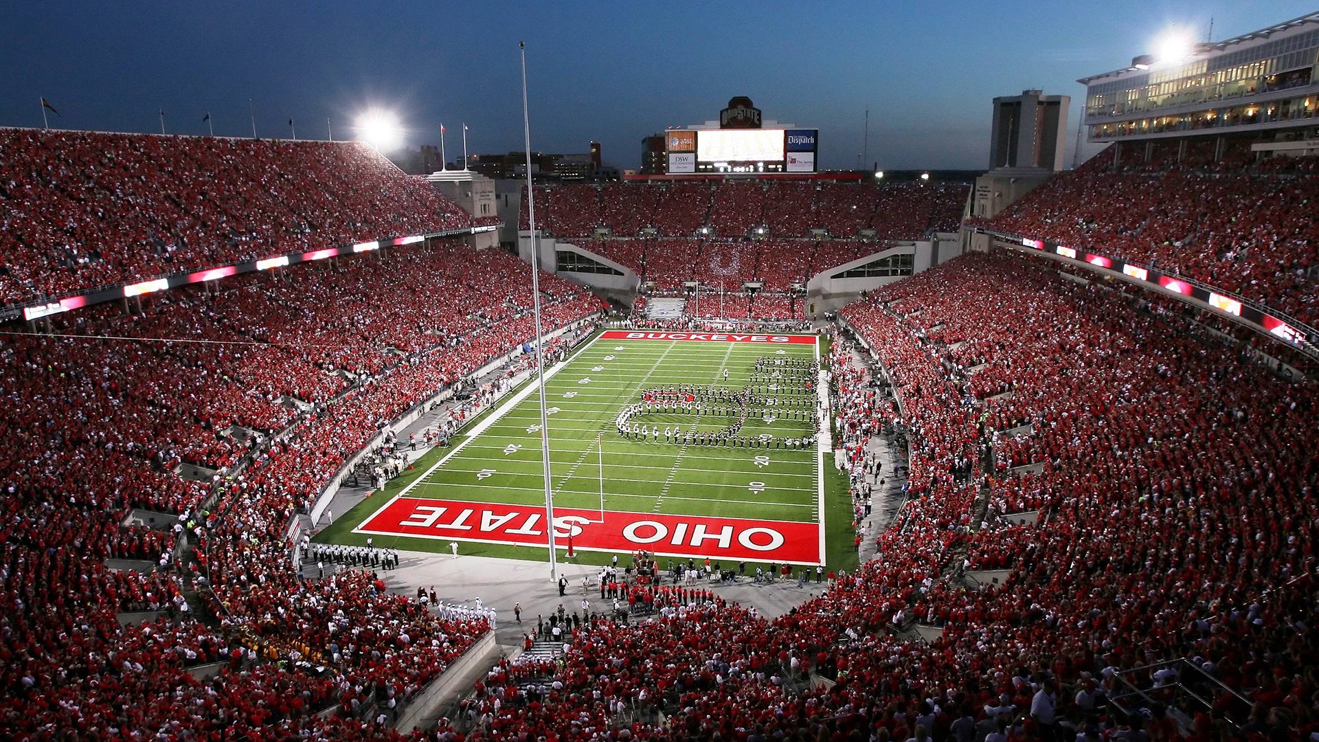 城市马拉松赛事经济带动作用明显，城市马拉松影响市民生活